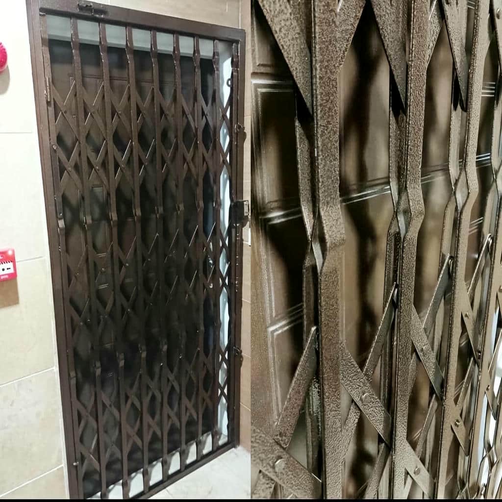 ساخت درب آکاردئونی سفید طلایی چهار گل