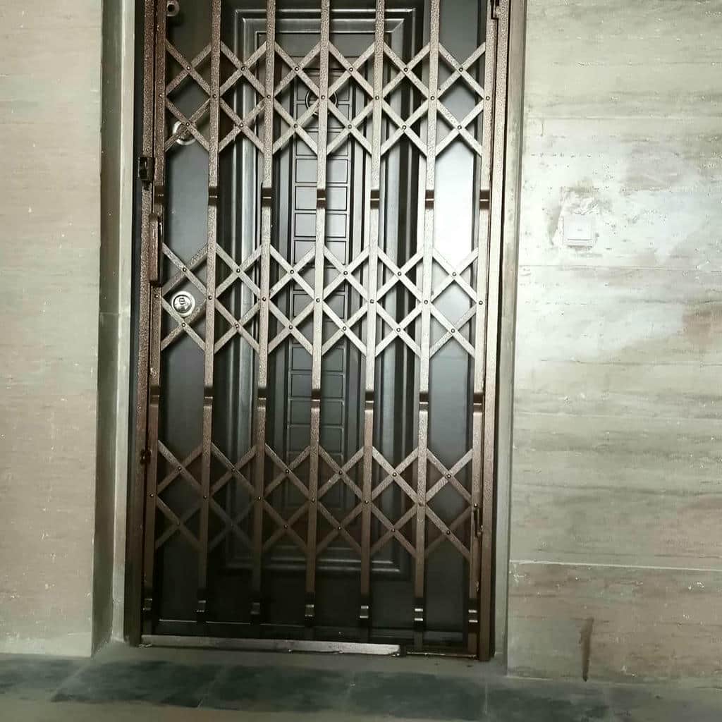 ساخت حفاظ آکاردئونی ورودی مجتمع چهار گل
