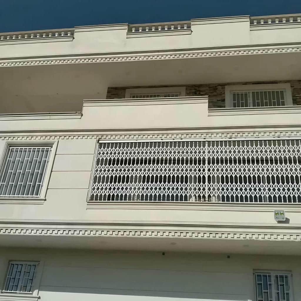 سفارش درب آکاردئونی برای راهروی محدود اداری