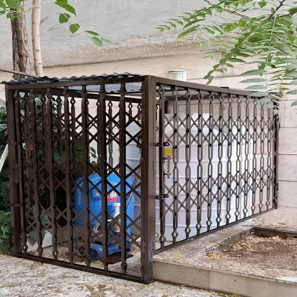 نصب درب آکاردئونی ضد سرقت با ریل روان