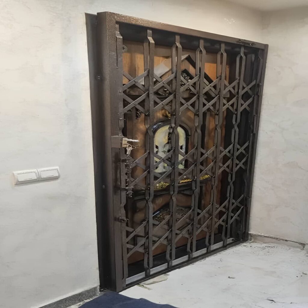 سفارش حفاظ درب ضد سرقت فلزی برای واحد همکف