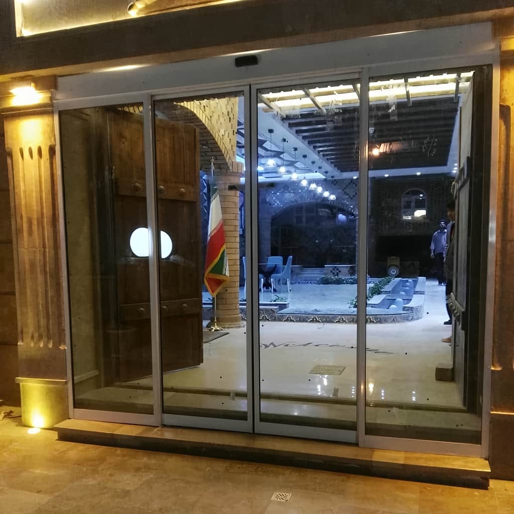 13 مدل درب اتوماتیک شیشه ای بانک کنترل ورود