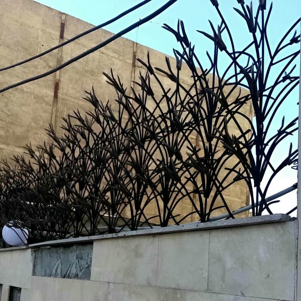 اجرای حفاظ لیلیوم خطی مناسب ویلای مدرن
