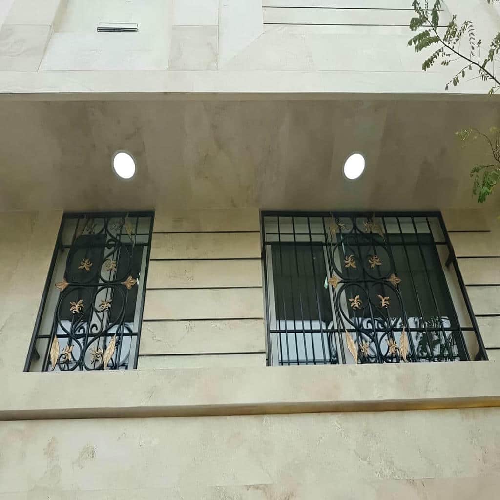 سفارش حفاظ پنجره گل نرده برای فضای کم نور