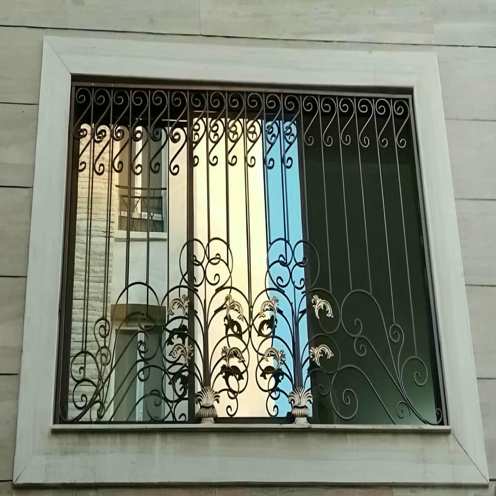 حفاظ پنجره مدرن شبکه هندسی مناسب پنجره همکف