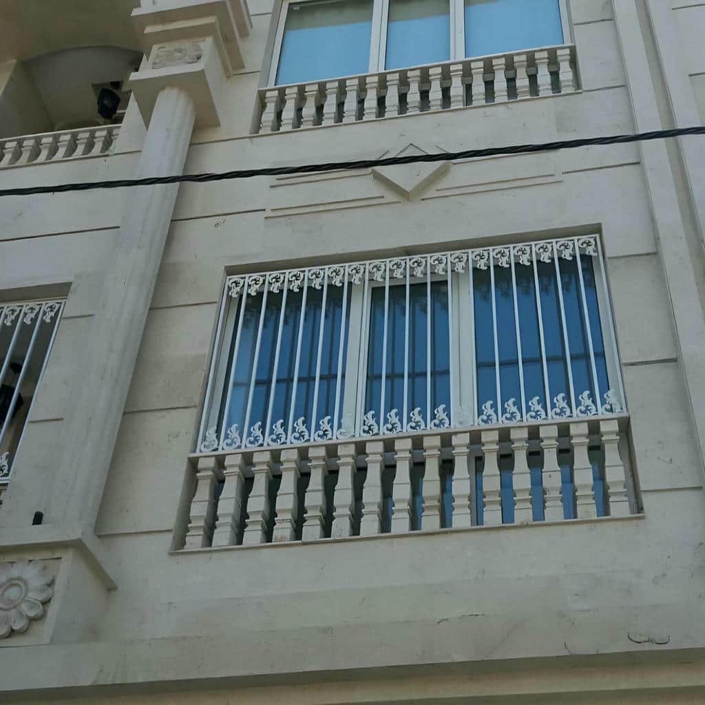 خدمات تعمیر حفاظ پنجره فرفورژه بازشو