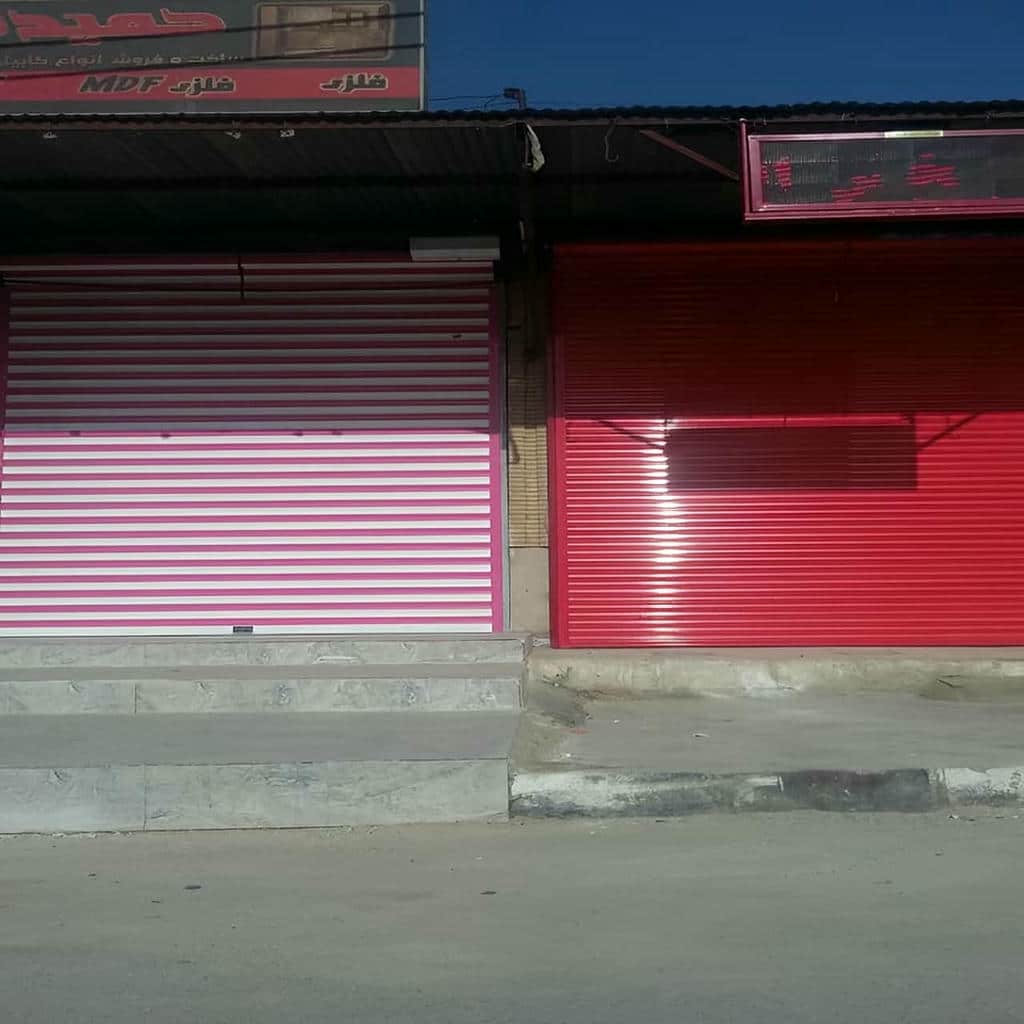 طرح شفاف کرکره برقی مدرن برای ویترین فعال
