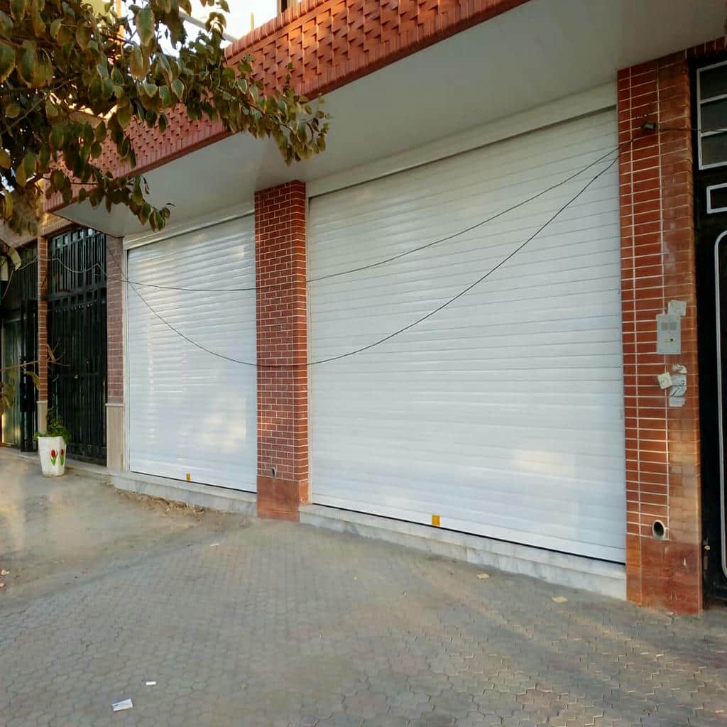 طرح تک رنگ کرکره برقی هماهنگ با هویت فروشگاه