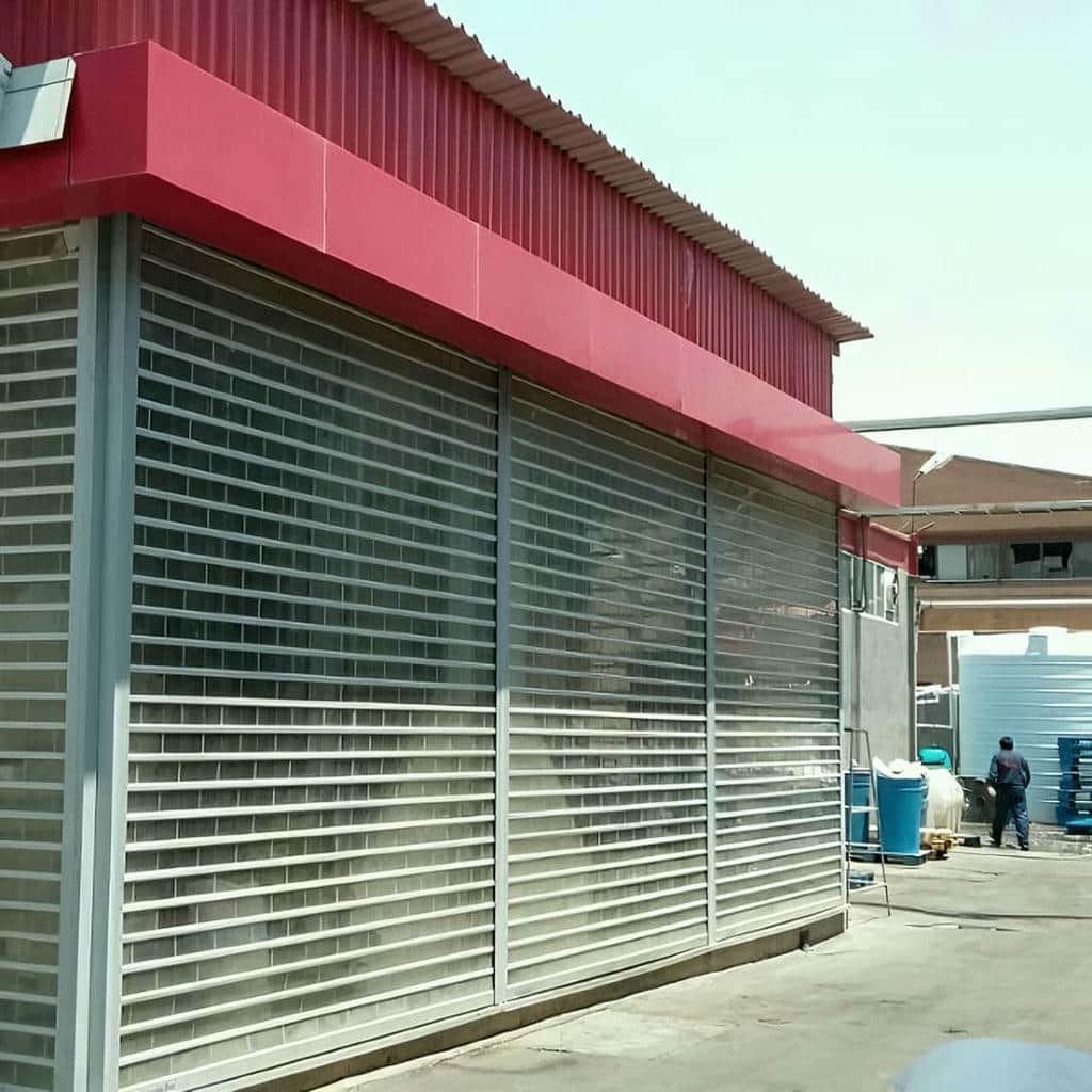 نصب کرکره برقی رنگی با ریل و باکس هماهنگ