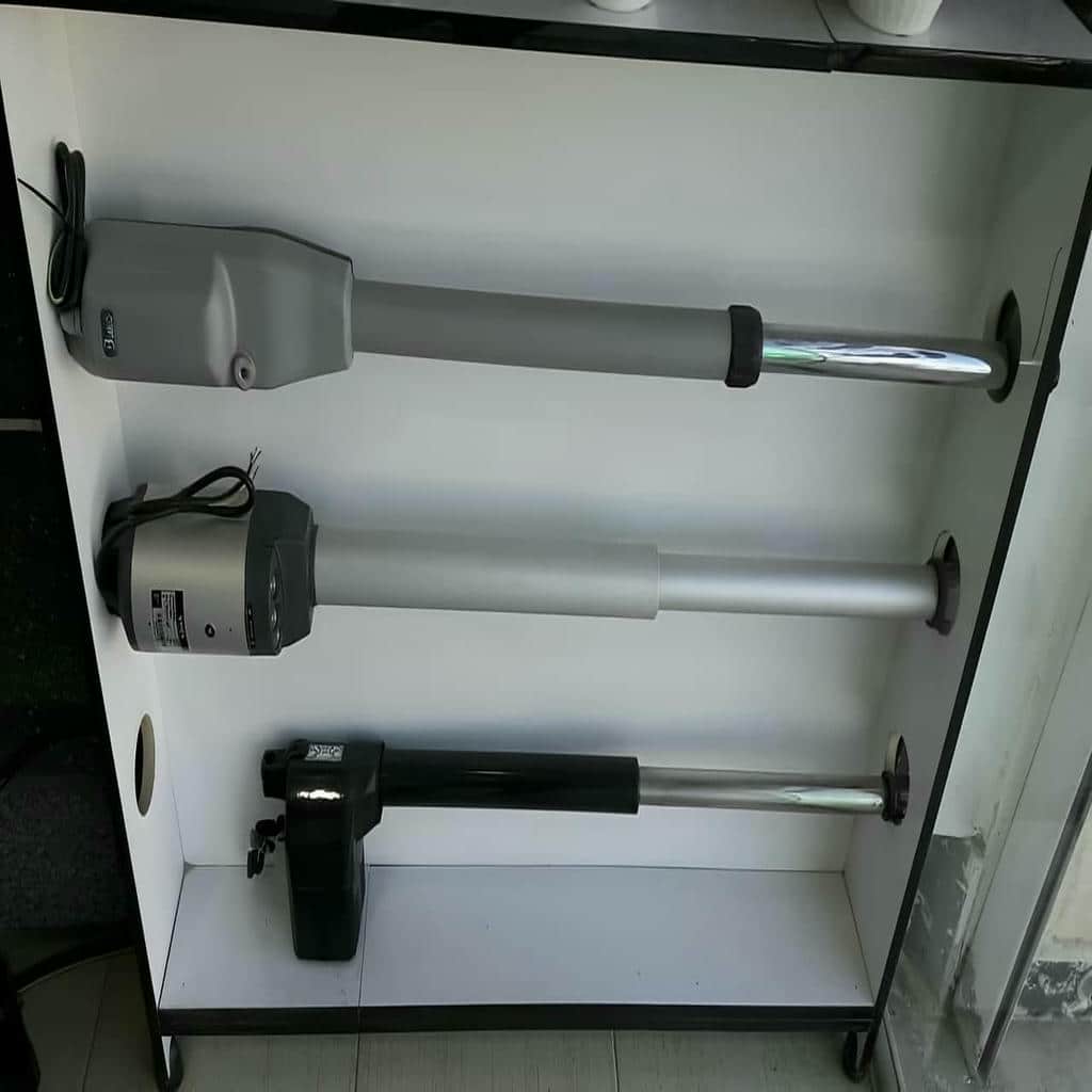 سفارش جک درب دو لنگه لولایی برای فضای محدود