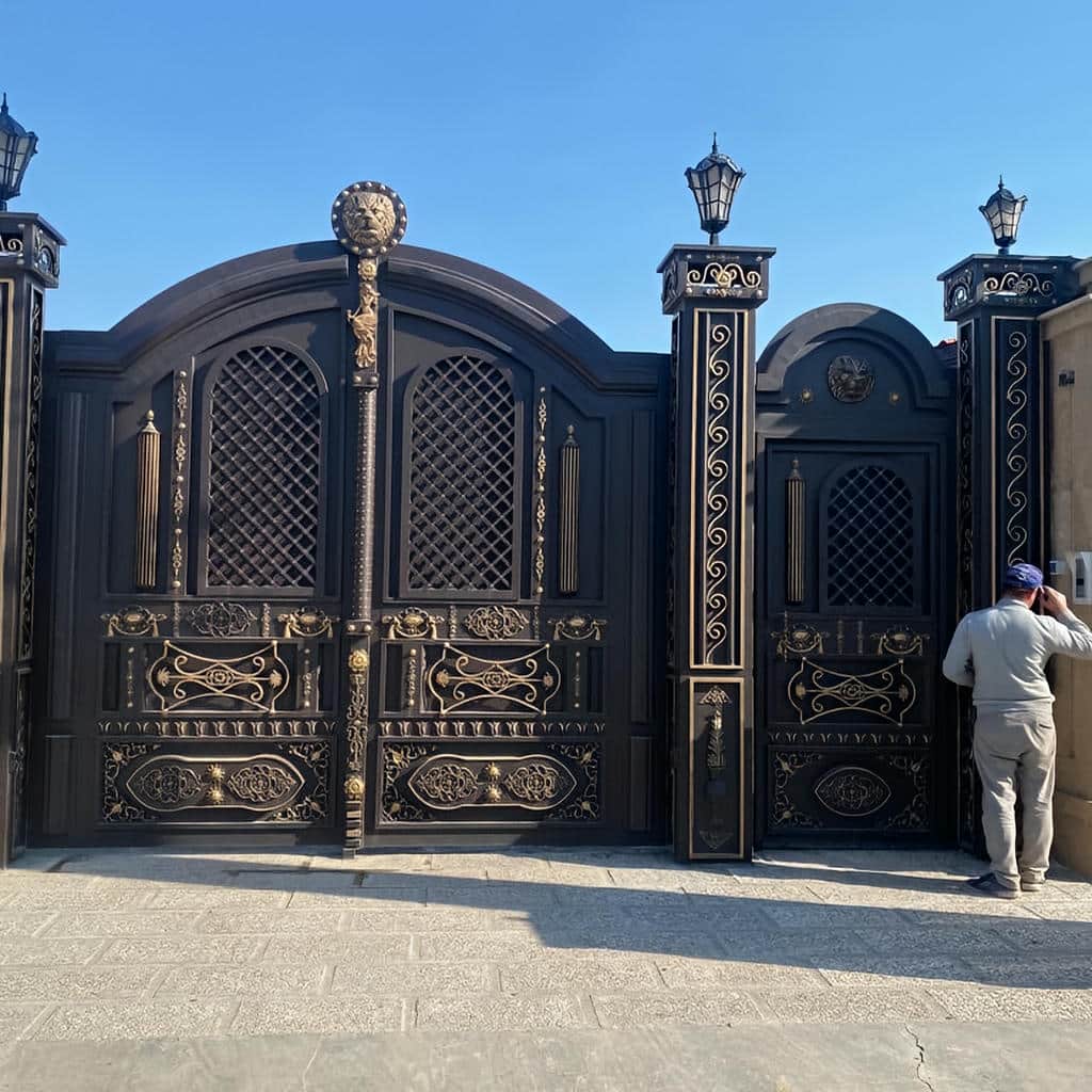 درب پنل پانچ مدرن مناسب رفتوآمد روزانه