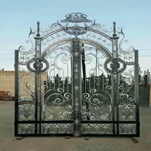 12 مدل درب آهنی حیاط طرح مدرن