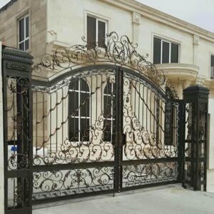 13 مدل درب حیاط طاق دار
