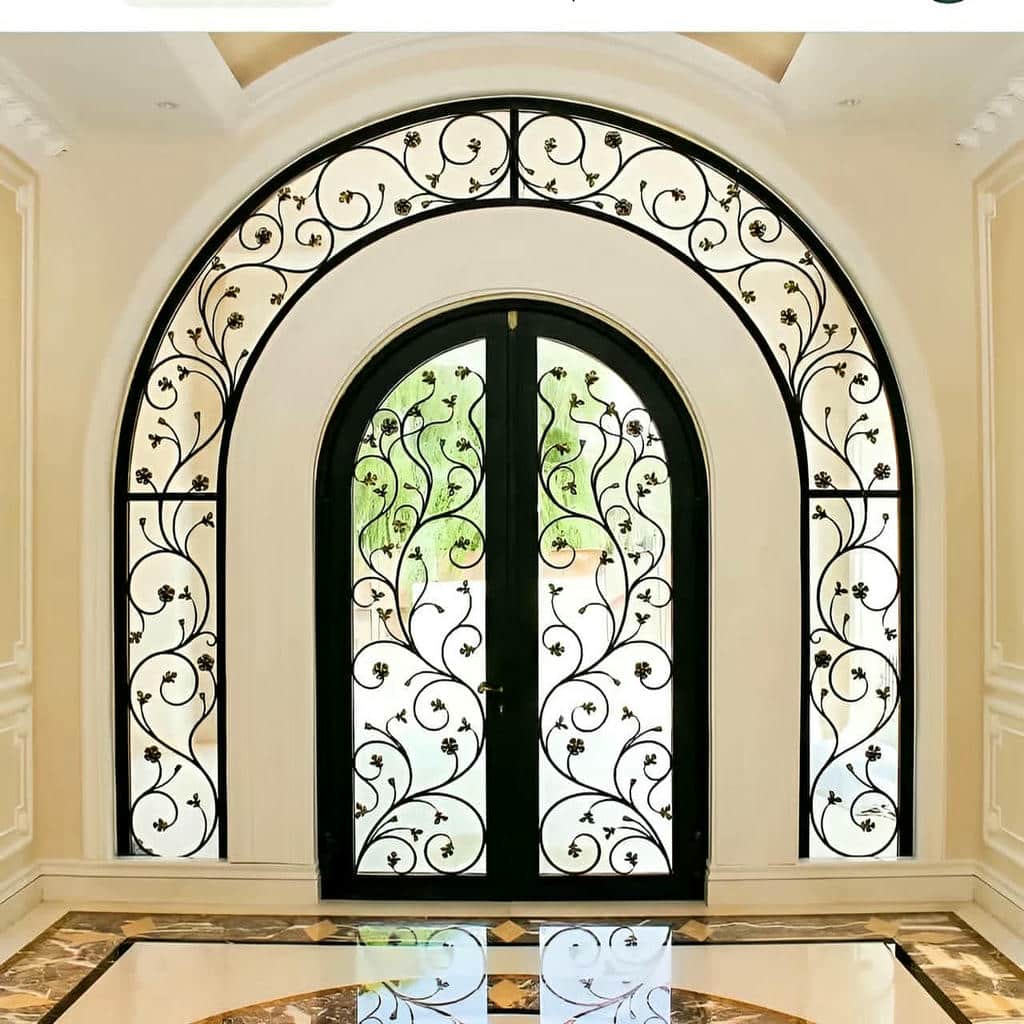 اجرای درب ورودی جنوبی مناسب پارکینگ پرتردد