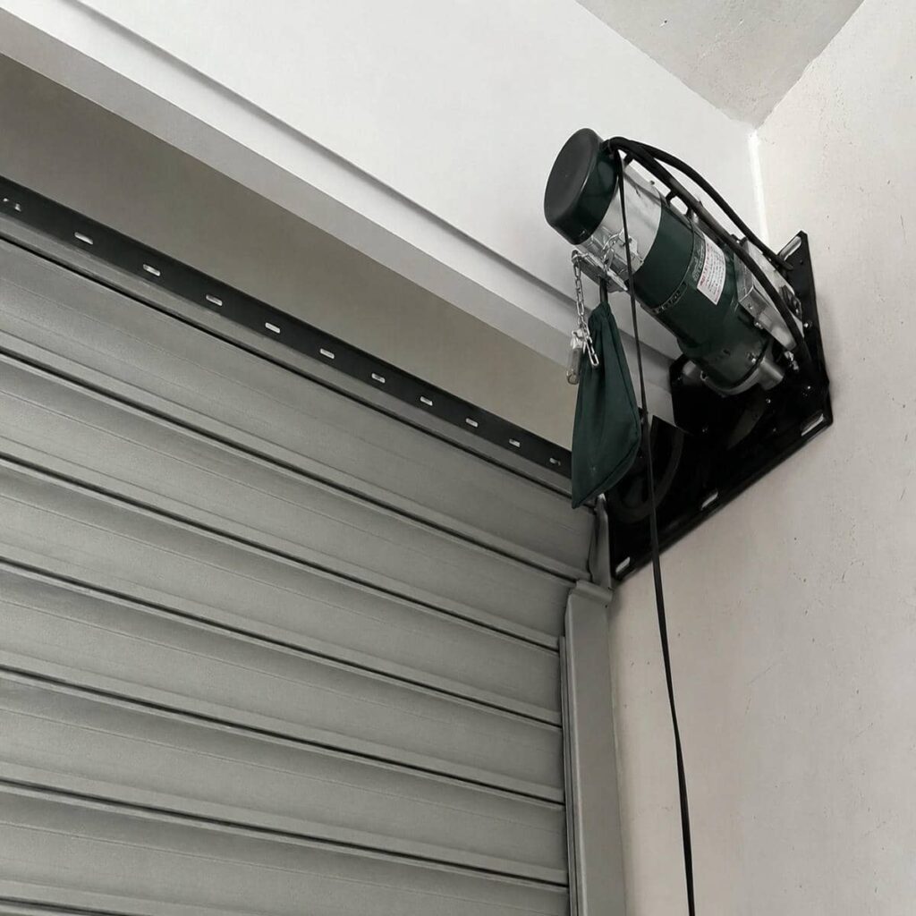 خدمات نصب موتور ساید کرکره سنگین برای کارخانه