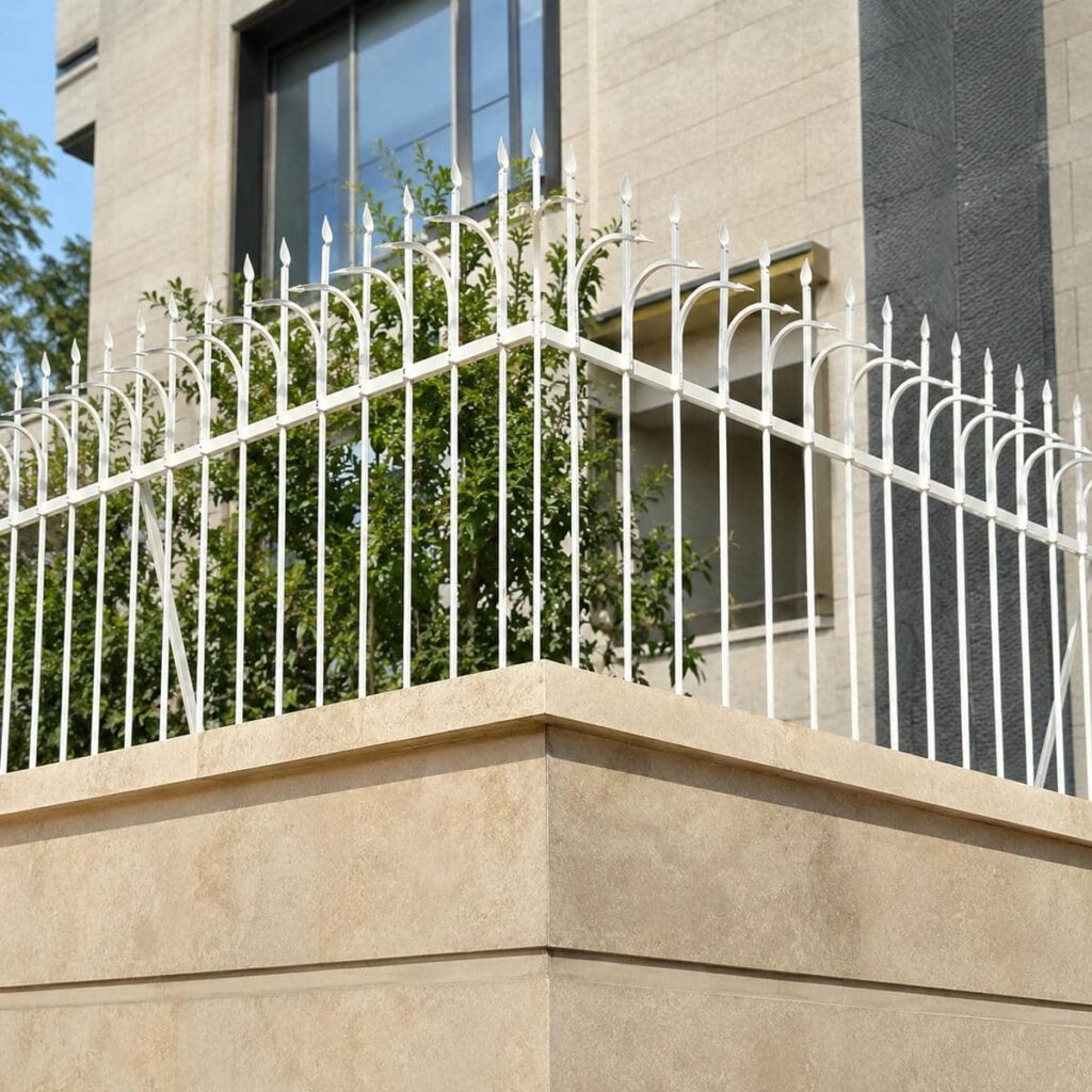 نصب نرده حفاظ دیوار ساده روی تاج بتنی