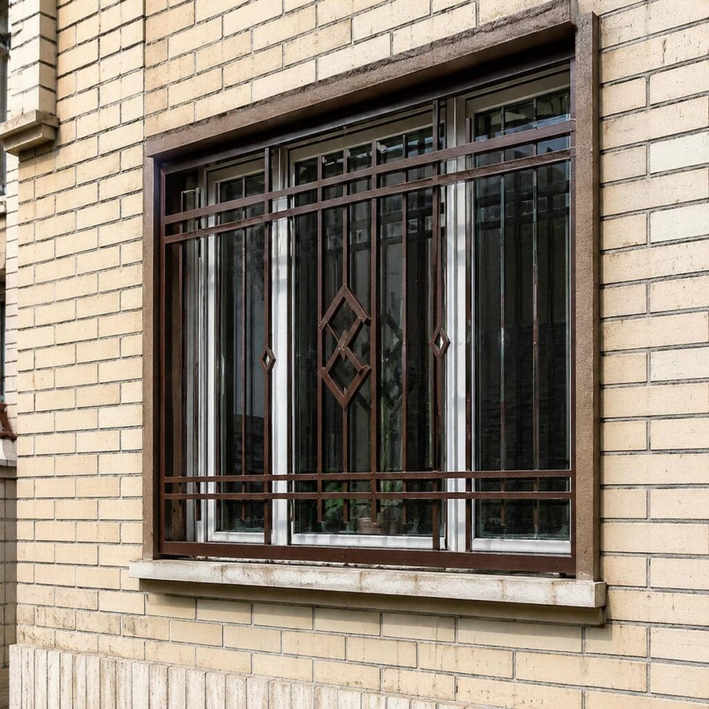 خرید حفاظ پنجره طبقه اول متناسب با مسیر دسترسی