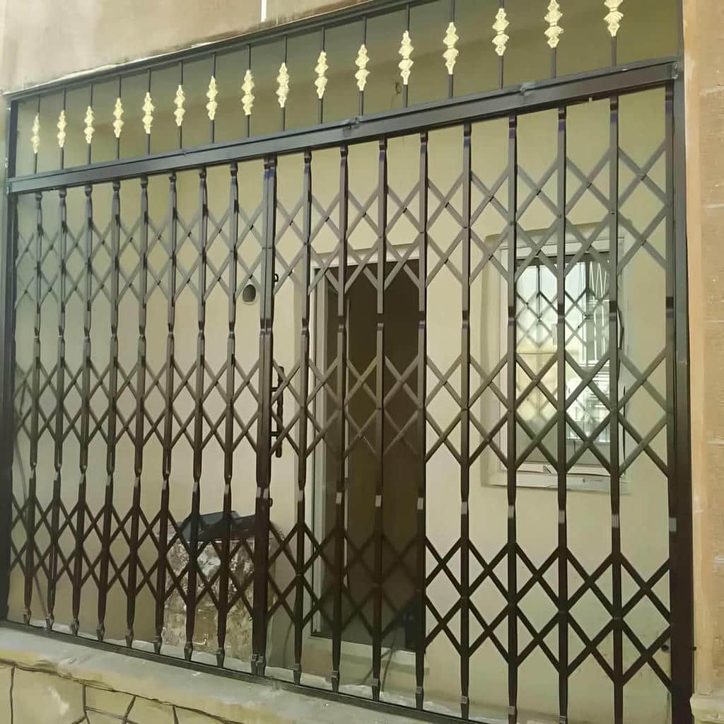 خرید حفاظ پنجره ریلی متناسب با فضای حرکت