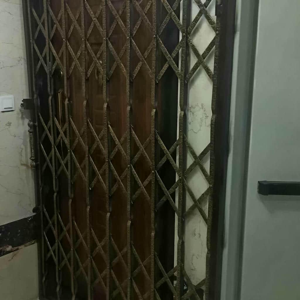 حفاظ درب ورودی با پوشش رنگی حفاظ درب ورودی با پوشش رنگی