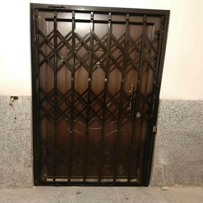 حفاظ درب ضد سرقت فلزی ورودی ساختمان