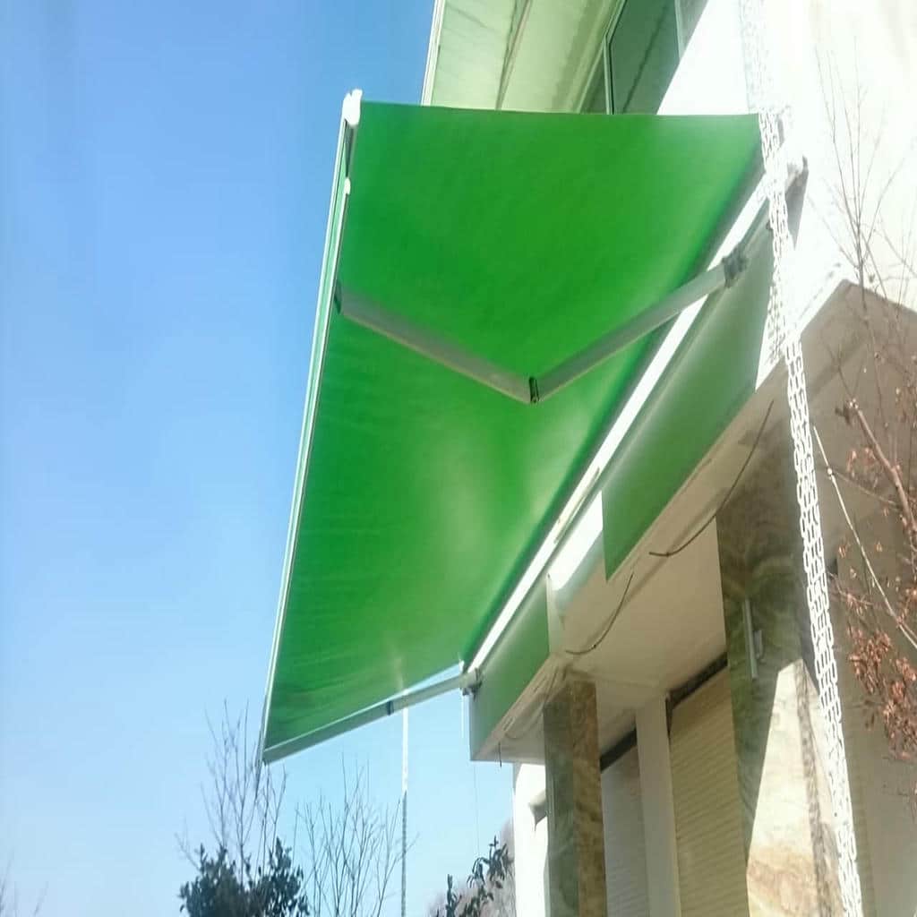 سایبان ریموت دار با پوشش مقاوم