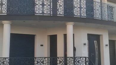 نرده بالکن ویلایی با طراحی کلاسیک