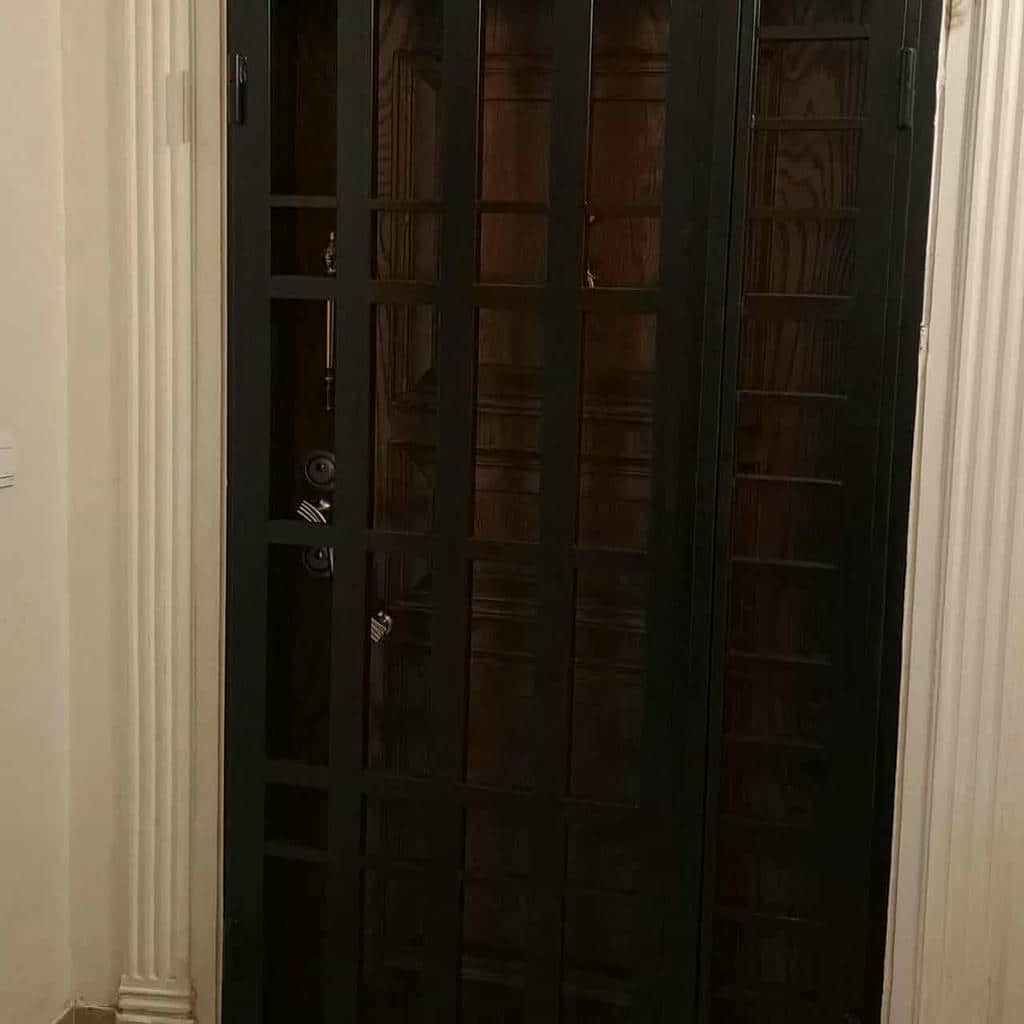 حفاظ کرکره ای اجرای تخصصی ورودی