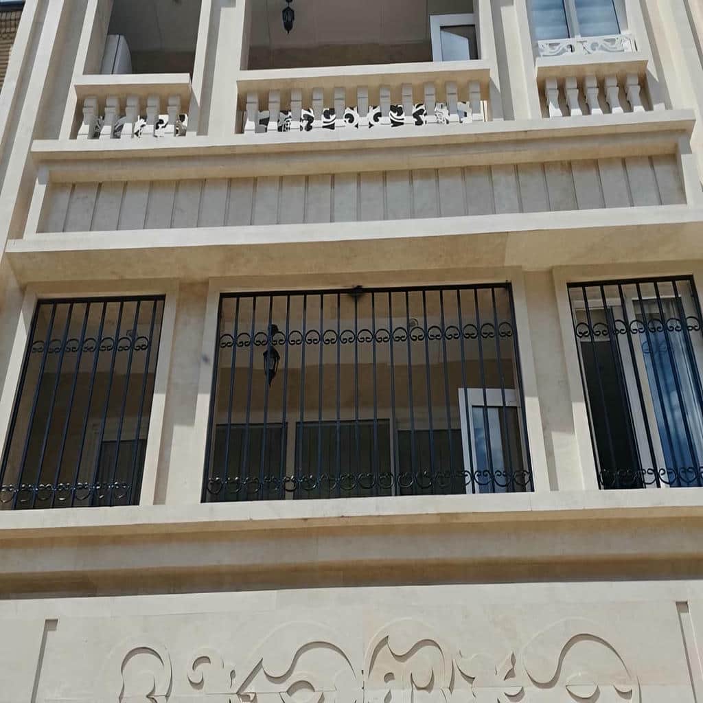 حفاظ پنجره فرفورژه ساختمان