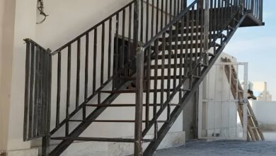 نرده فلزی بالکن با طراحی ساده برای بازسازی