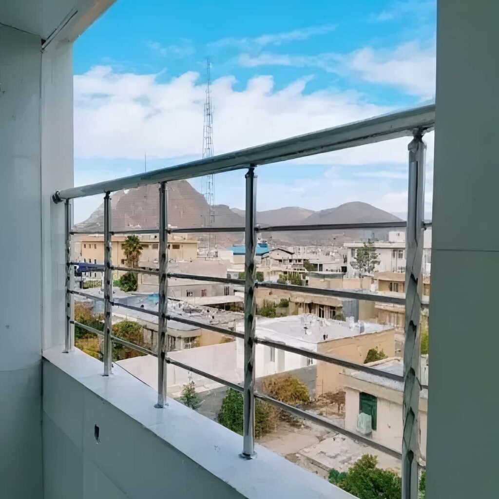 نرده بالکن آپارتمان دارای گارانتی