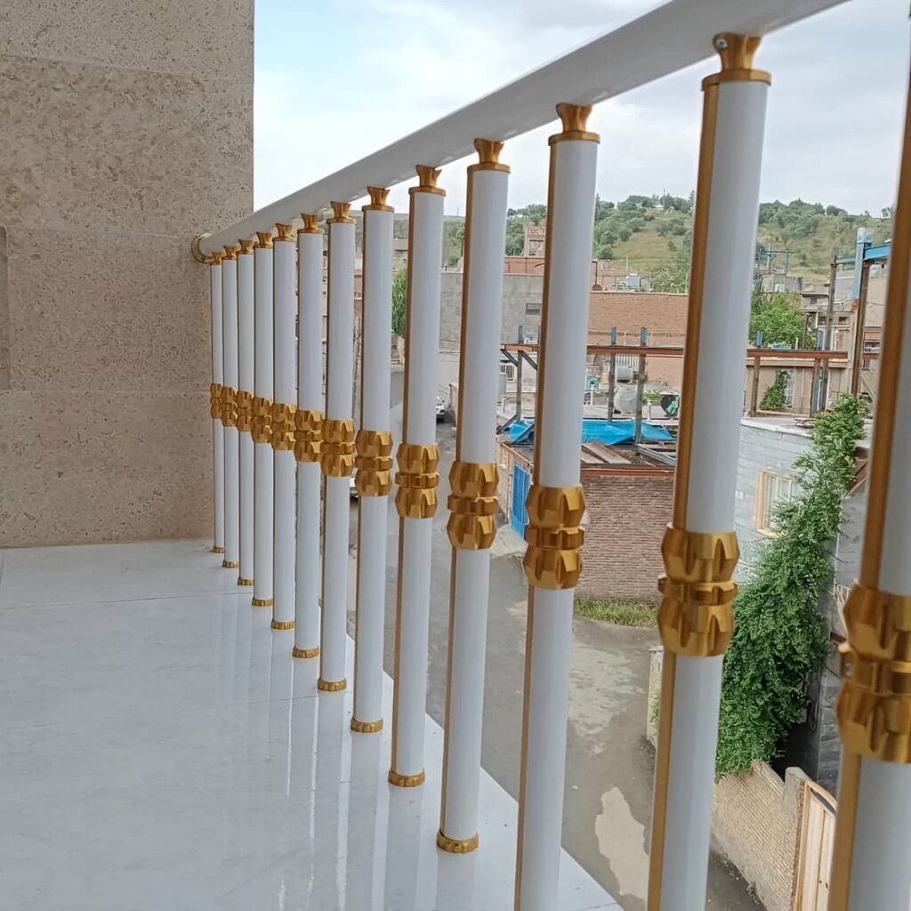 نرده پله کلاسیک مدل فلزی تزئینی