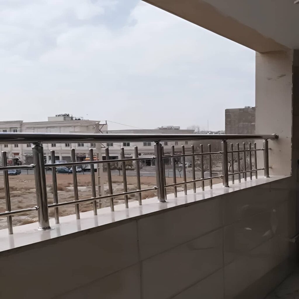 نرده چوبی راه پله چوب مقاوم نرده چوبی راه پله چوب مقاوم