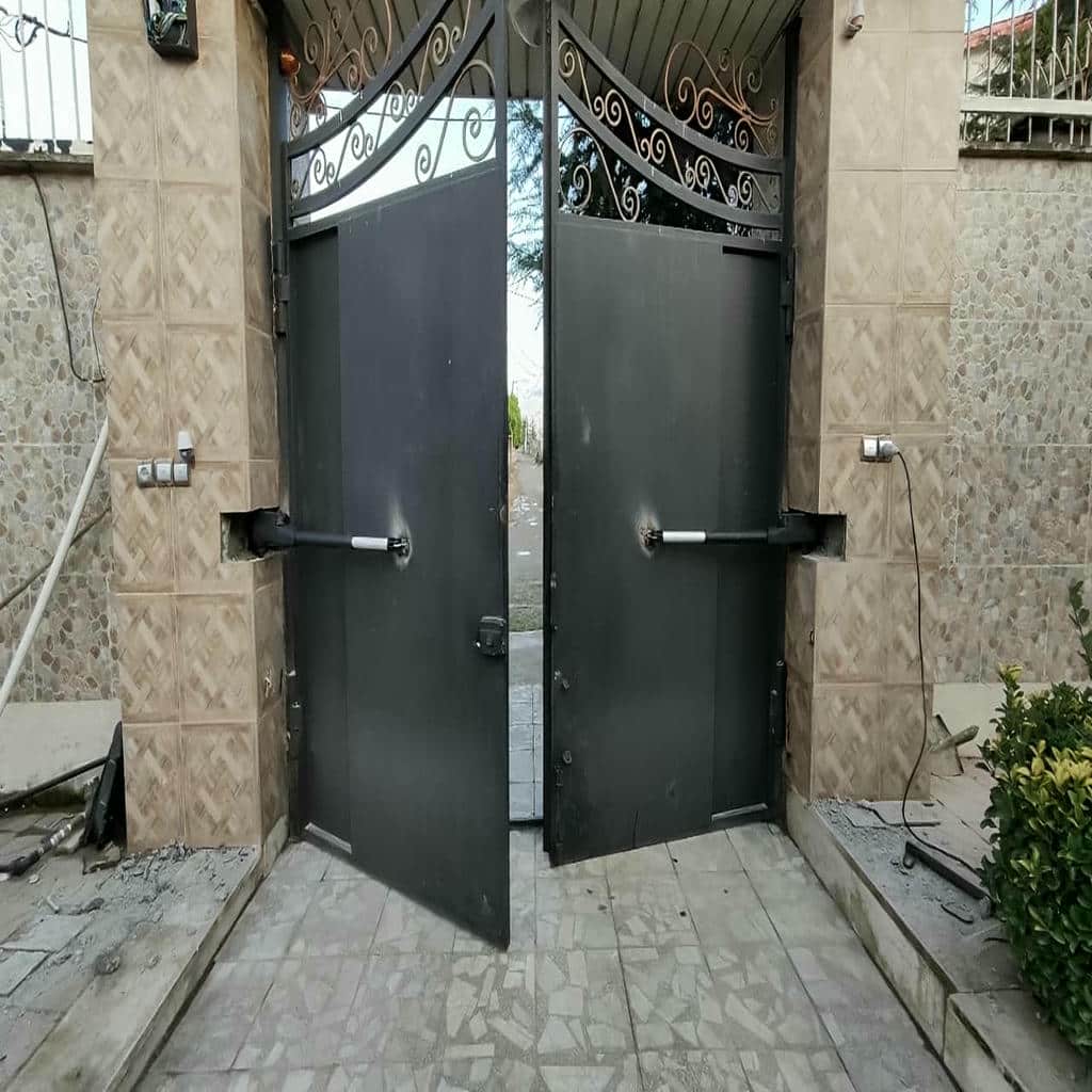 موتور درب پارکینگ مناسب ورودی ساختمان