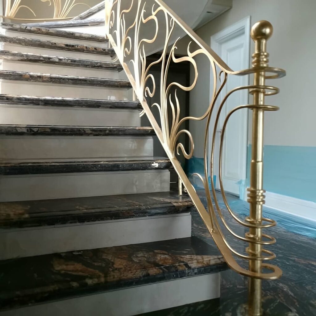 نرده فرفورژه راه پله ساختمان مدرن نرده فرفورژه راه پله ساختمان مدرن