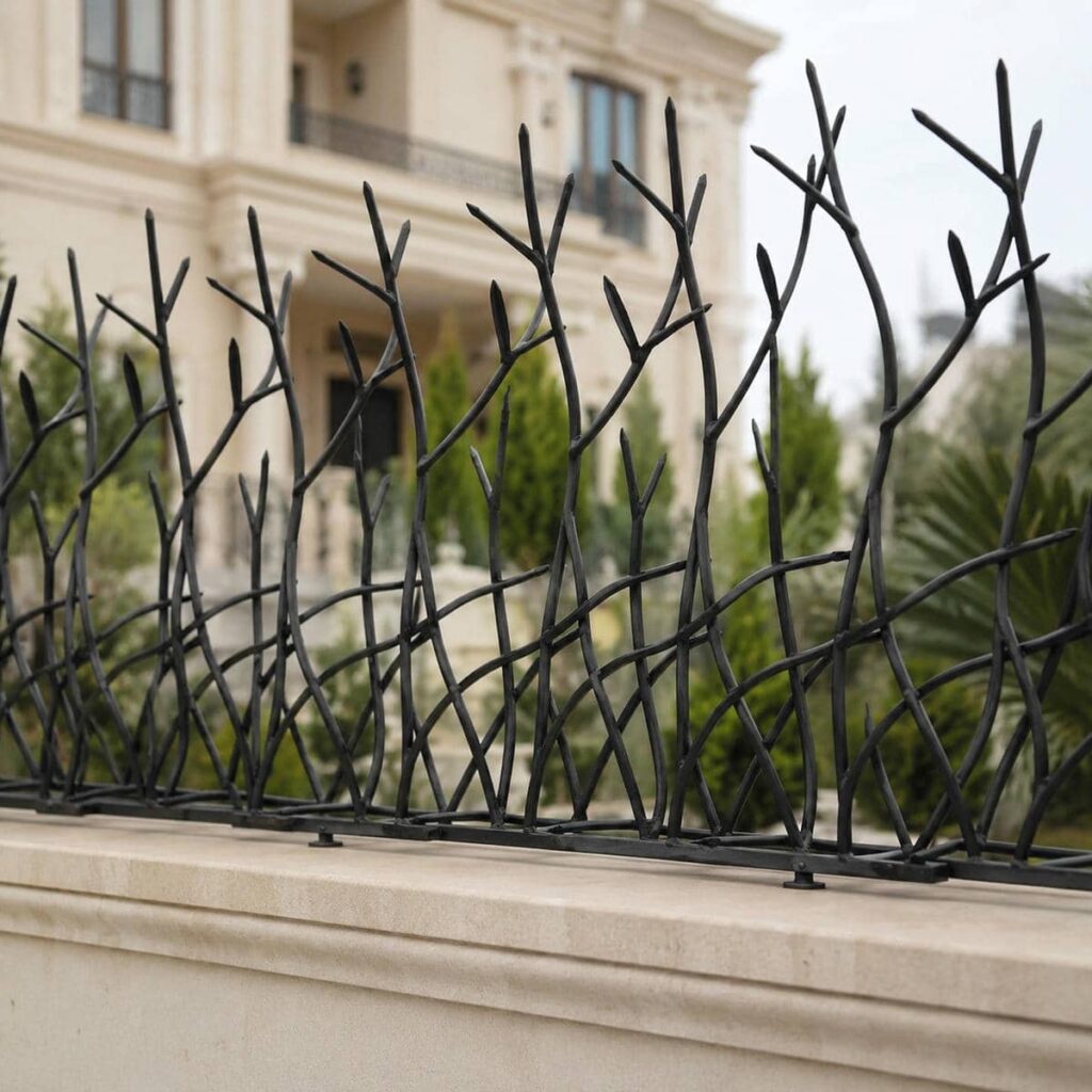 حفاظ فلزی دیوار مدل ساده