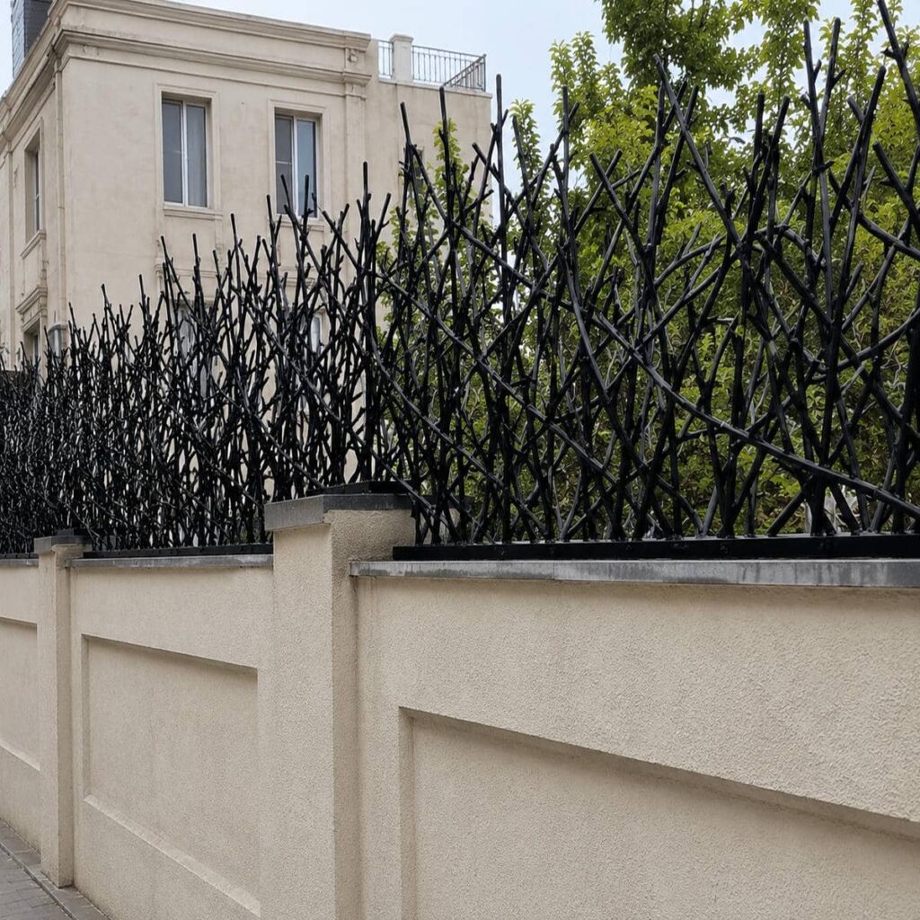نرده دیوار حیاط مدل لیلیوم