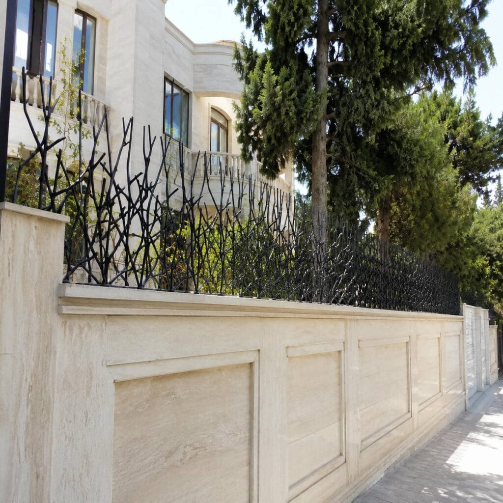 حفاظ روی دیوار مدل سرنیزه ای مقاوم