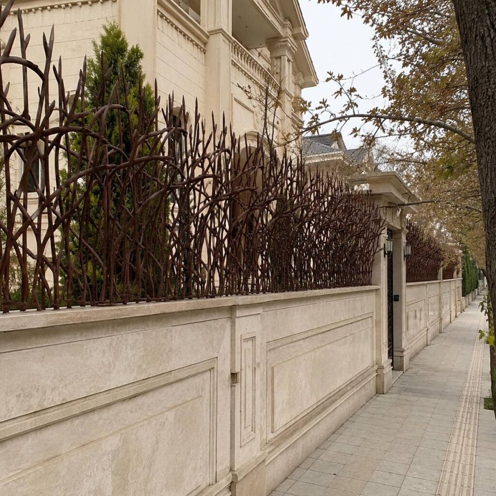 حفاظ شاخ گوزنی در اجرای دیوار بیرونی