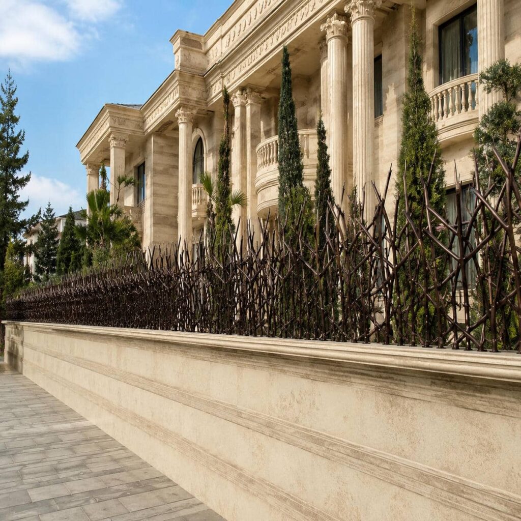 حفاظ دیوار مدل سرنیزه ای