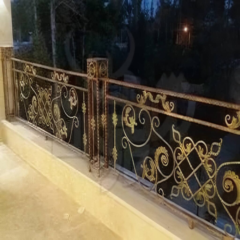 نرده پله مدرن خطوط ساده طراحی