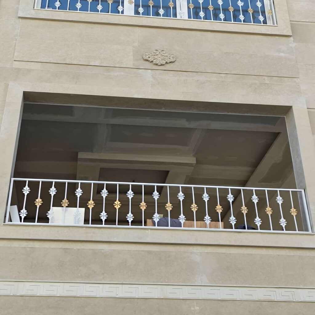 نرده آلومینیومی بالکن با سطح مقاوم