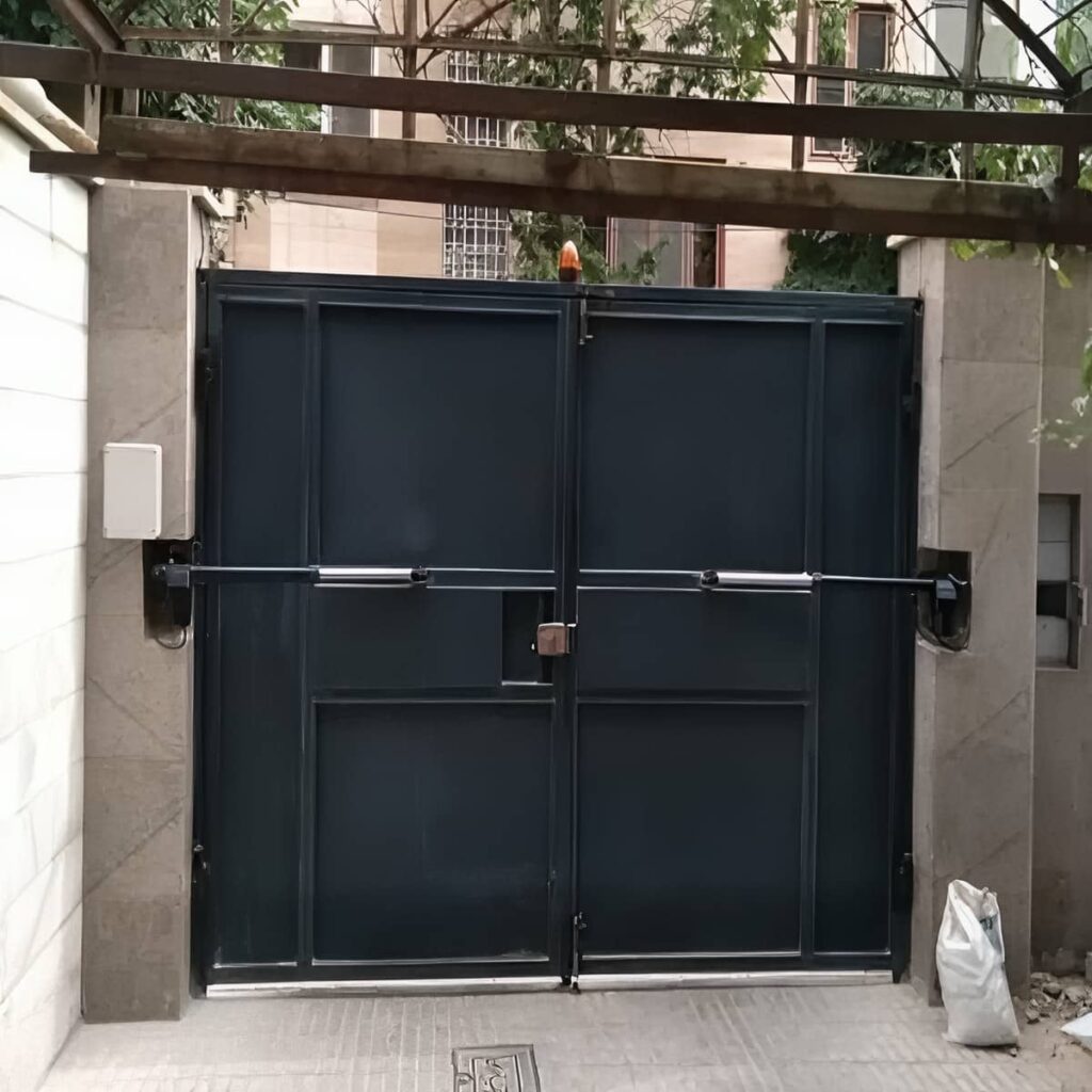 جک درب پارکینگ کنار ورودی ساختمان استان سمنان