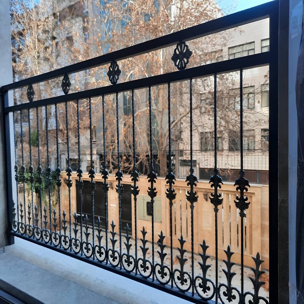 حفاظ تراس روشن برای نمای خرم آباد