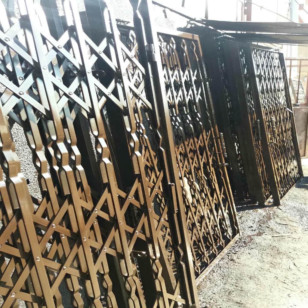 حفاظ درب آکاردئونی با قفل مقاوم شیراز