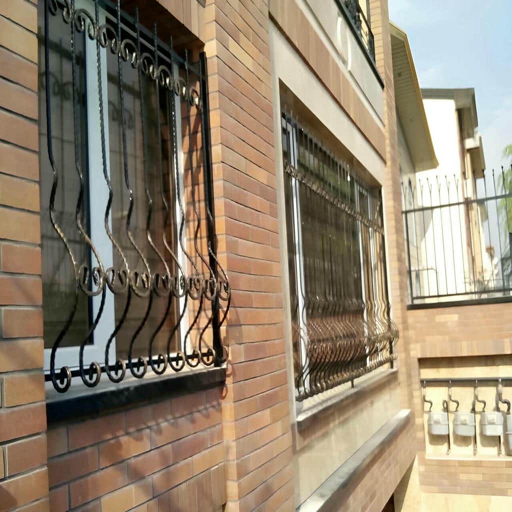 حفاظ پنجره آهنی مشکی در قزوین