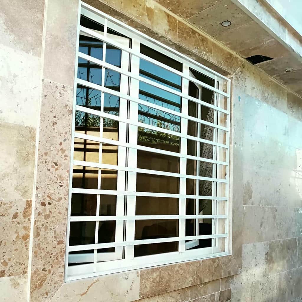 حفاظ پنجره با پروفیل مقاوم و پوشش مات