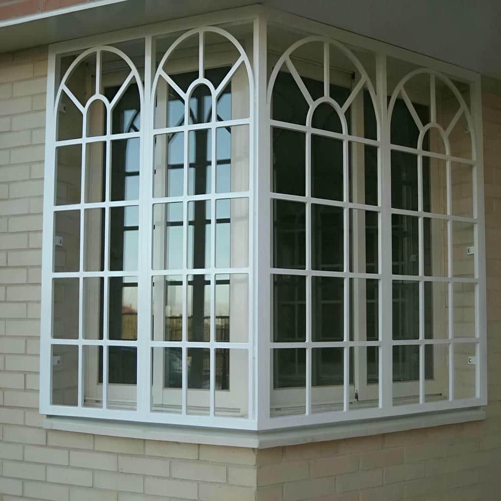 حفاظ پنجره ساده روی نمای روشن پروژه نوساز