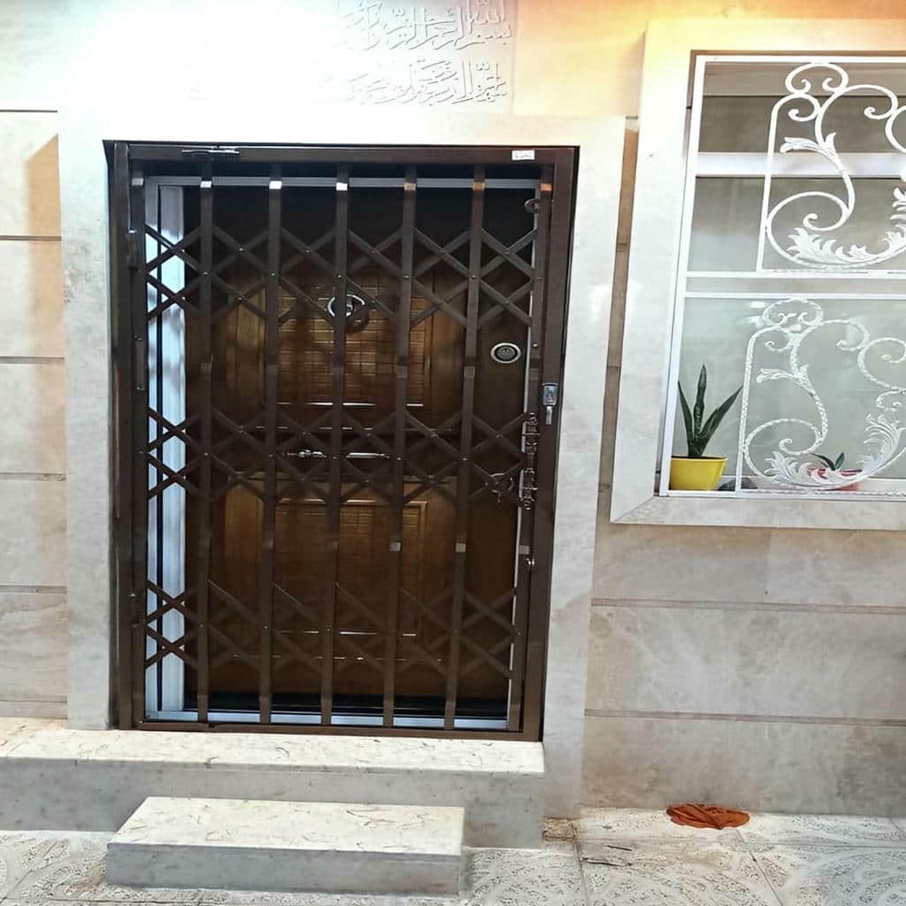 محافظ آکاردئونی رنگ شده برای آپارتمان ایلام