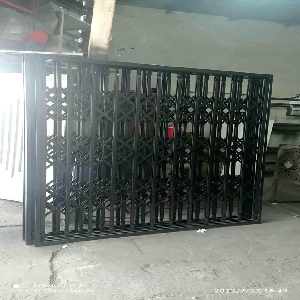 گارد فلزی جمع شونده ساختمان استان گلستان