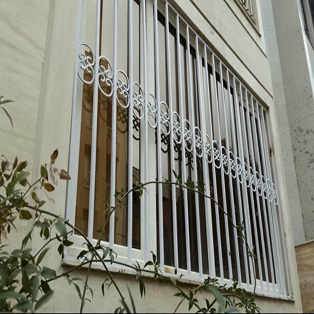 گارد پنجره آهنی نصب شده در یاسوج گارد پنجره آهنی نصب شده در یاسوج